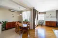 Commercial property 99 m² in Warsaw, Poland