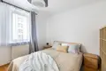 Commercial property 93 m² in Warsaw, Poland