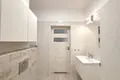 Commercial property 32 m² in Warsaw, Poland