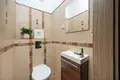 Commercial property 88 m² in Warsaw, Poland