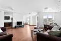 Commercial property 107 m² in Warsaw, Poland