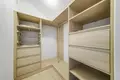 Commercial property 91 m² in Warsaw, Poland