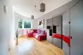 Commercial property 110 m² in Warsaw, Poland
