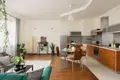 Commercial property 55 m² in Warsaw, Poland