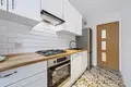 Mieszkanie 3 pokoi 58 m² Warszawa, Polska