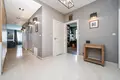 Квартира 5 комнат 160 м² в Варшаве, Польша