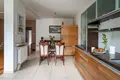 Commercial property 110 m² in Warsaw, Poland