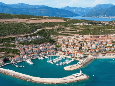Zespół mieszkaniowy Marina Village